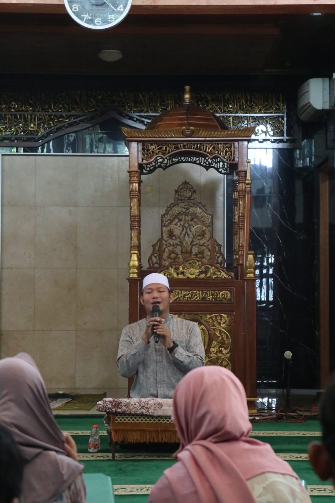 Pengajian Rutin Bertema: Aqidah Akhlak